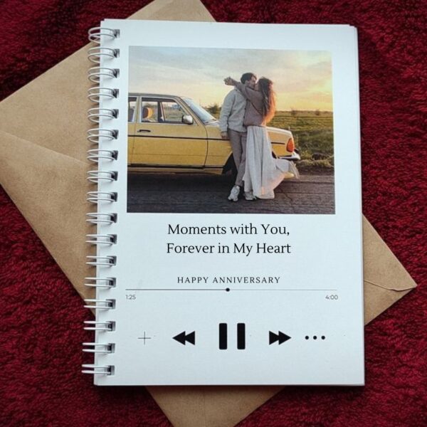 Custom Scrapbook – A Personalized Way to Cherish Your Precious Memories!